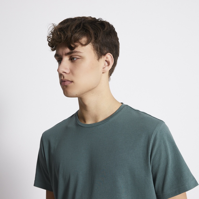 T-shirt U-neck "Casper"